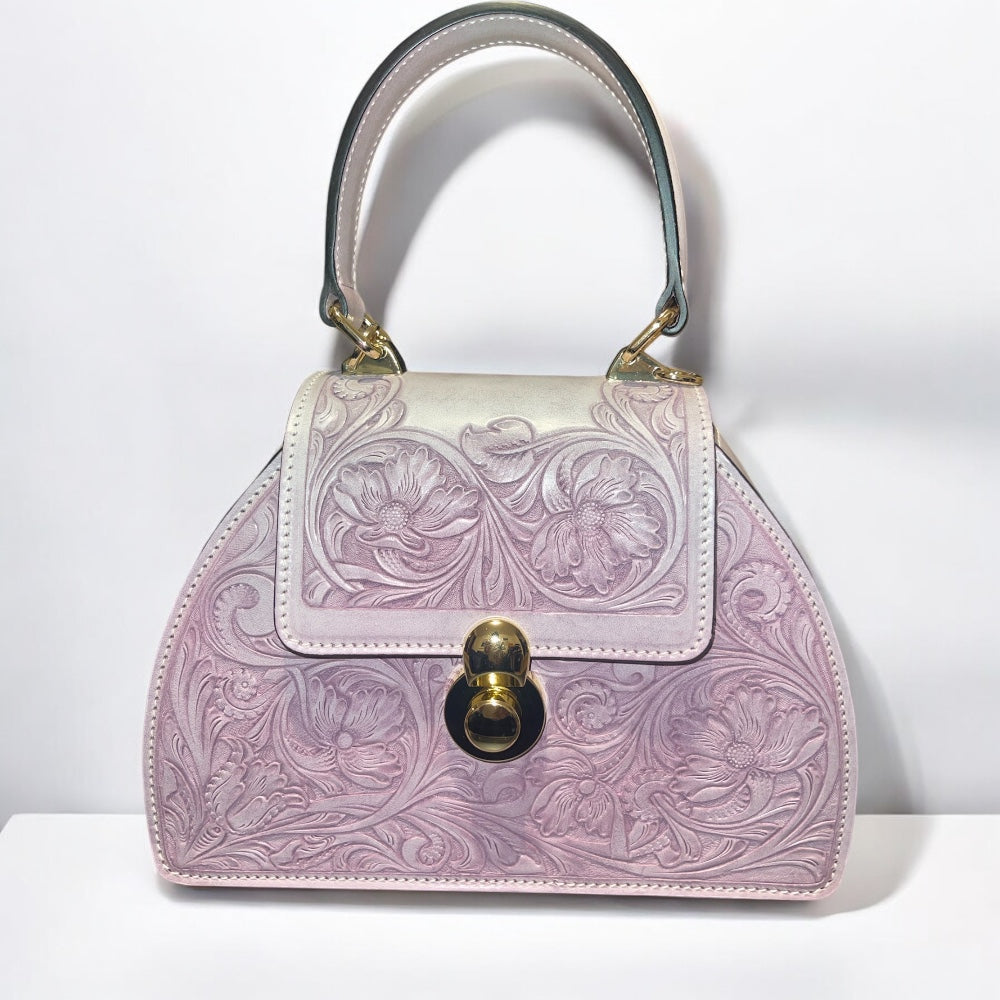 Sac Audrey mauve en cuir gravé à la main vue de face– Maison La Reine