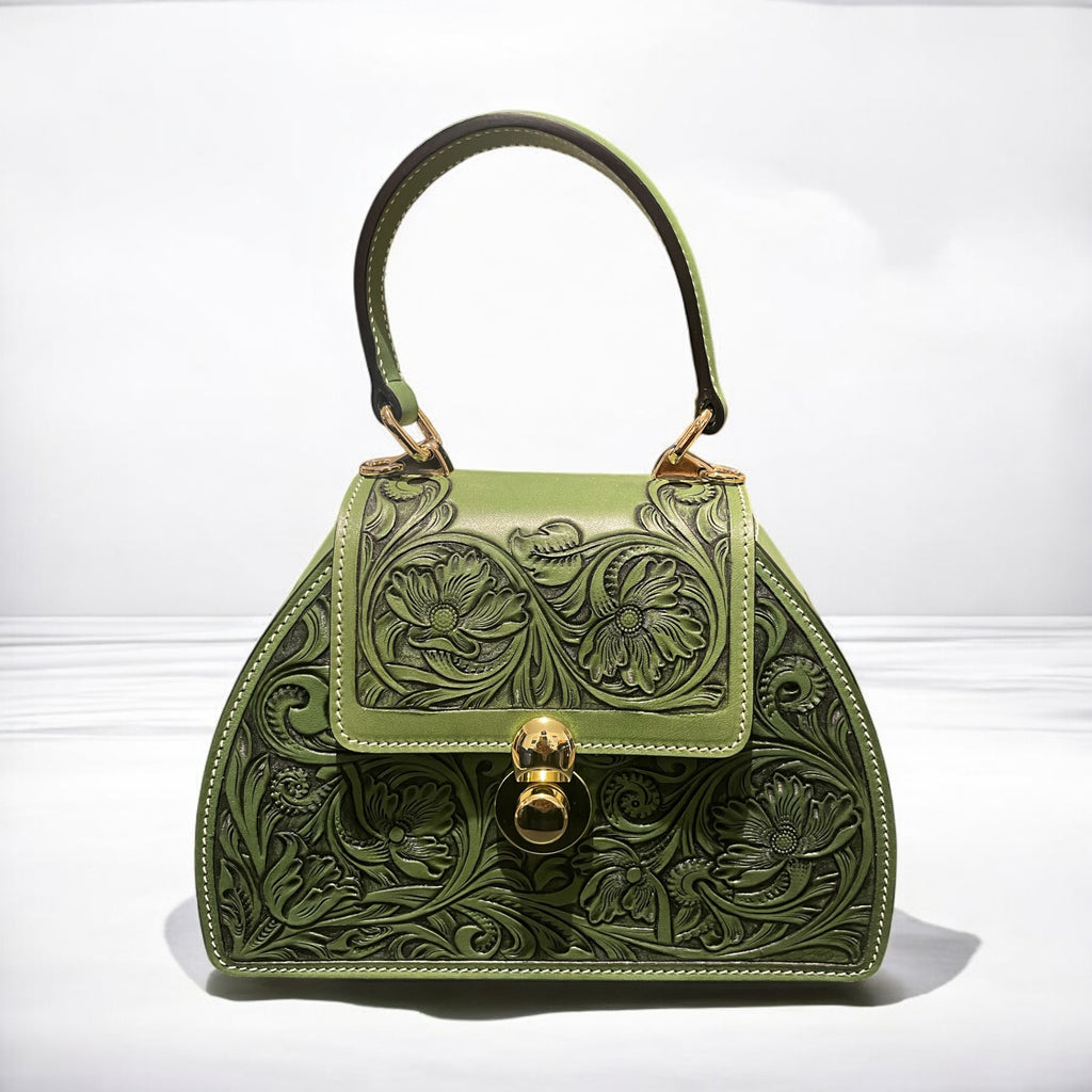 Sac Audrey vert en cuir gravé à la main – vue de face Maison La Reine