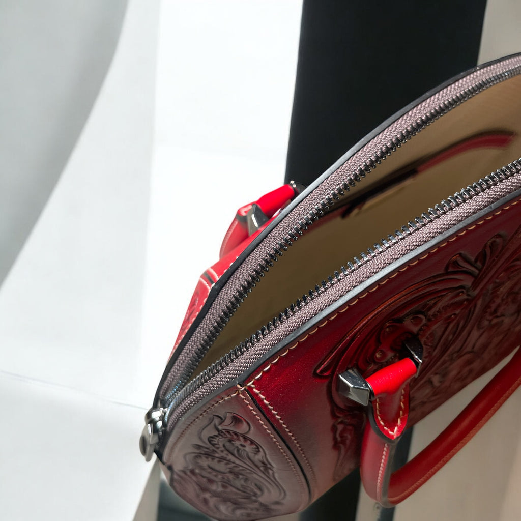 Sac  Dorcas rouge interieur et détail fermeture éclair et couture renforcée – Maison La Reine