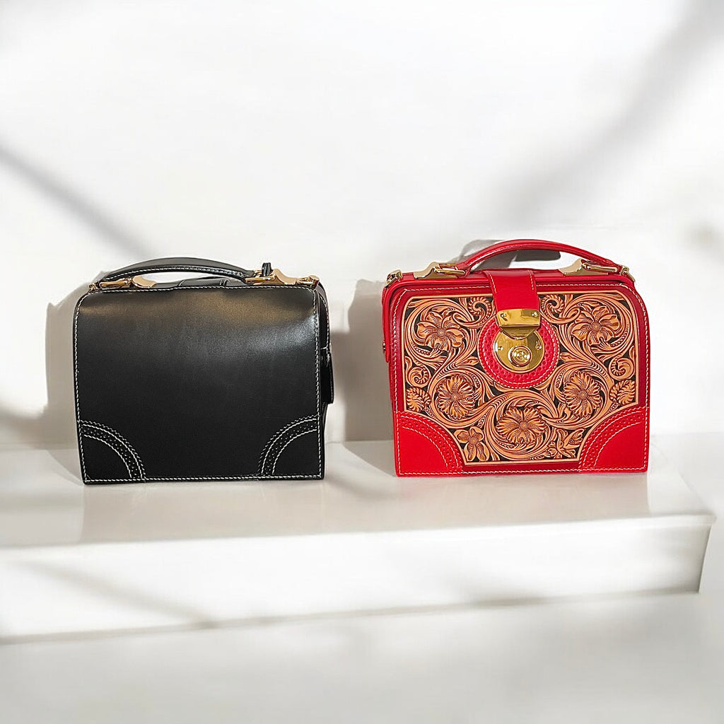 Sac Wassia rouge et noir vue multiples– deux sacs posés cuir embossé floral sculpté à la main – Maison La Reine