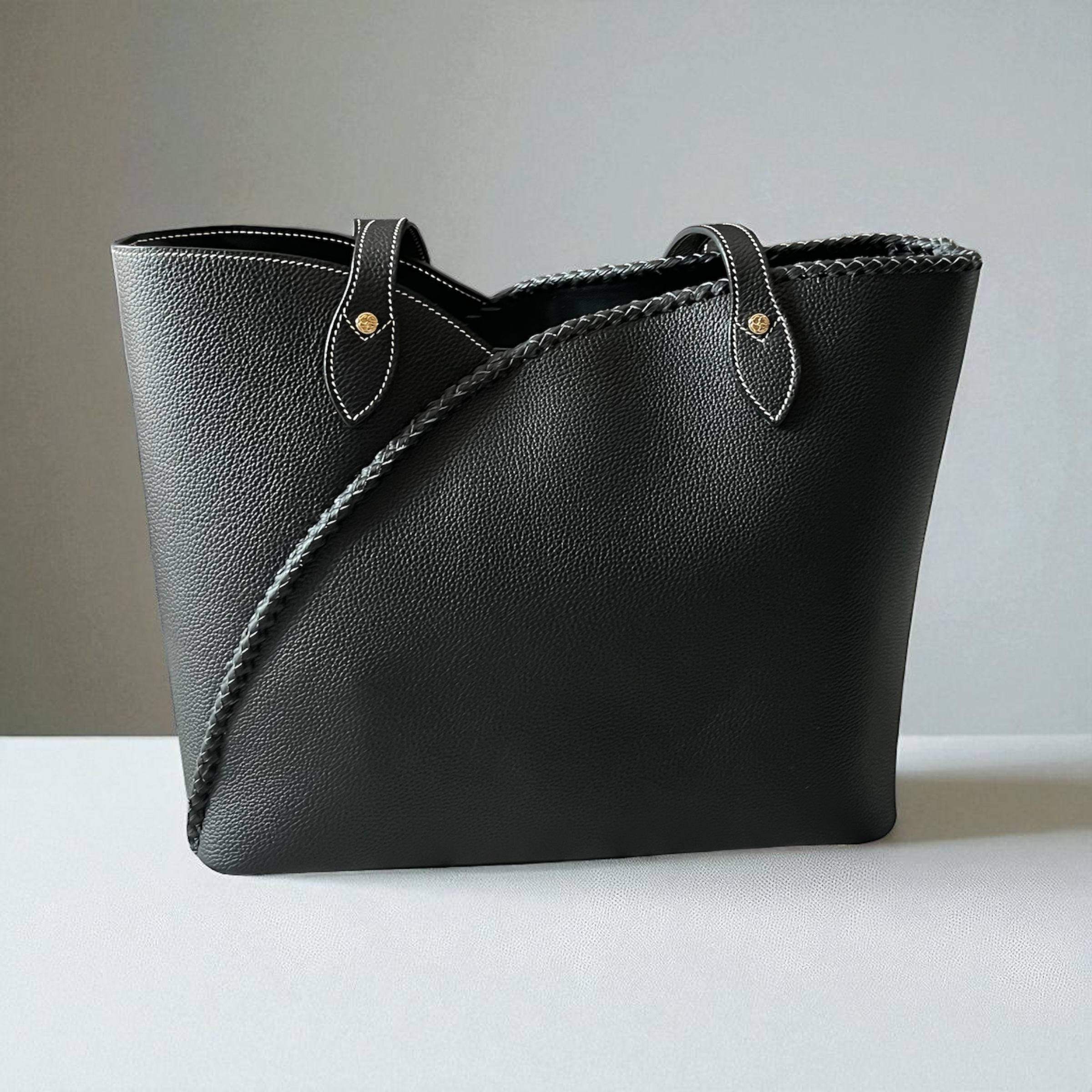 Sac cabas Nayla noir dos– cuir sculpté Maison La Reine